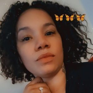 Meet your Posher, Ana